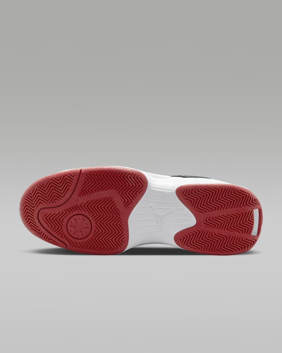 Jordan Max Aura 6 Men s Shoes. Nike